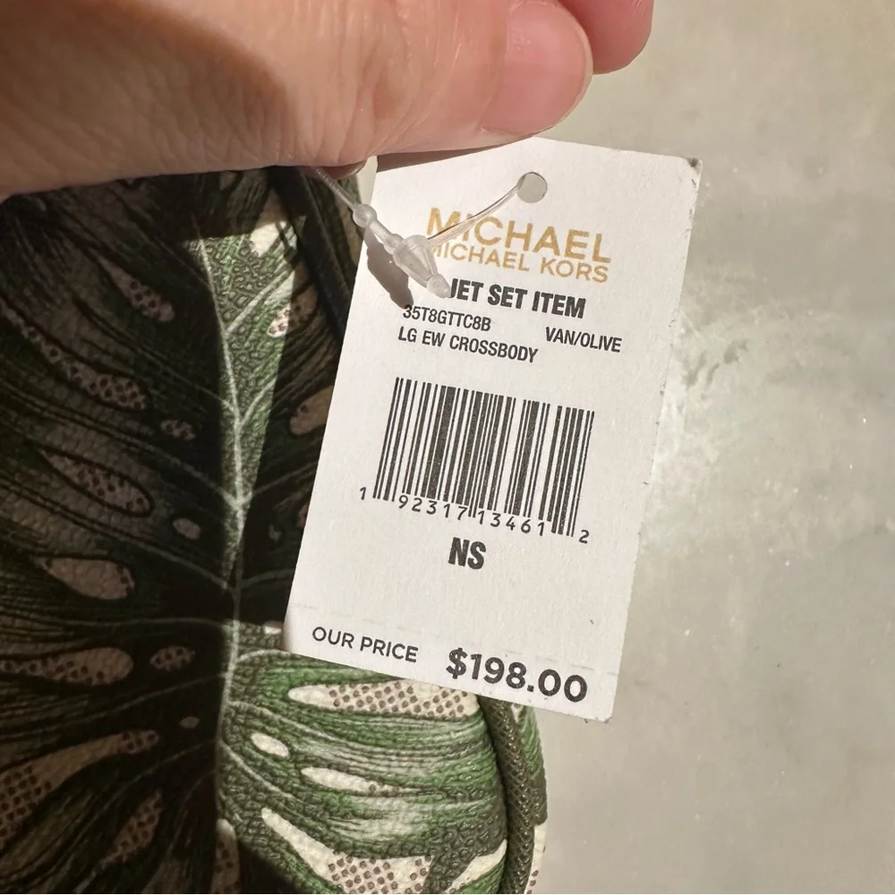 Michael Kors Jet Set Item Crossbody - Picture 5 of 5
